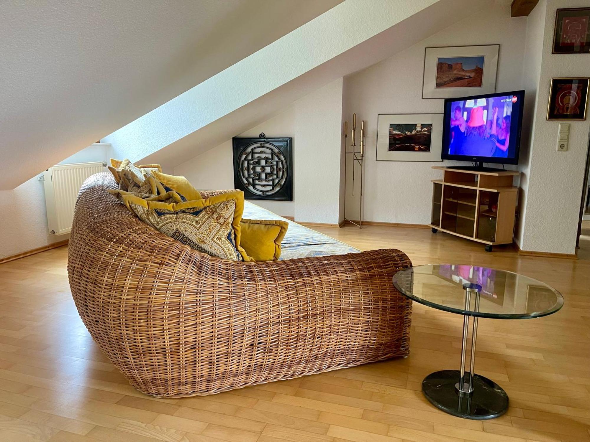 Wunderschoenes Grosses 3 Zimmer Apartament Zentrum Goldstadt Familienfreundlich Mit Garage 포르츠하임 외부 사진