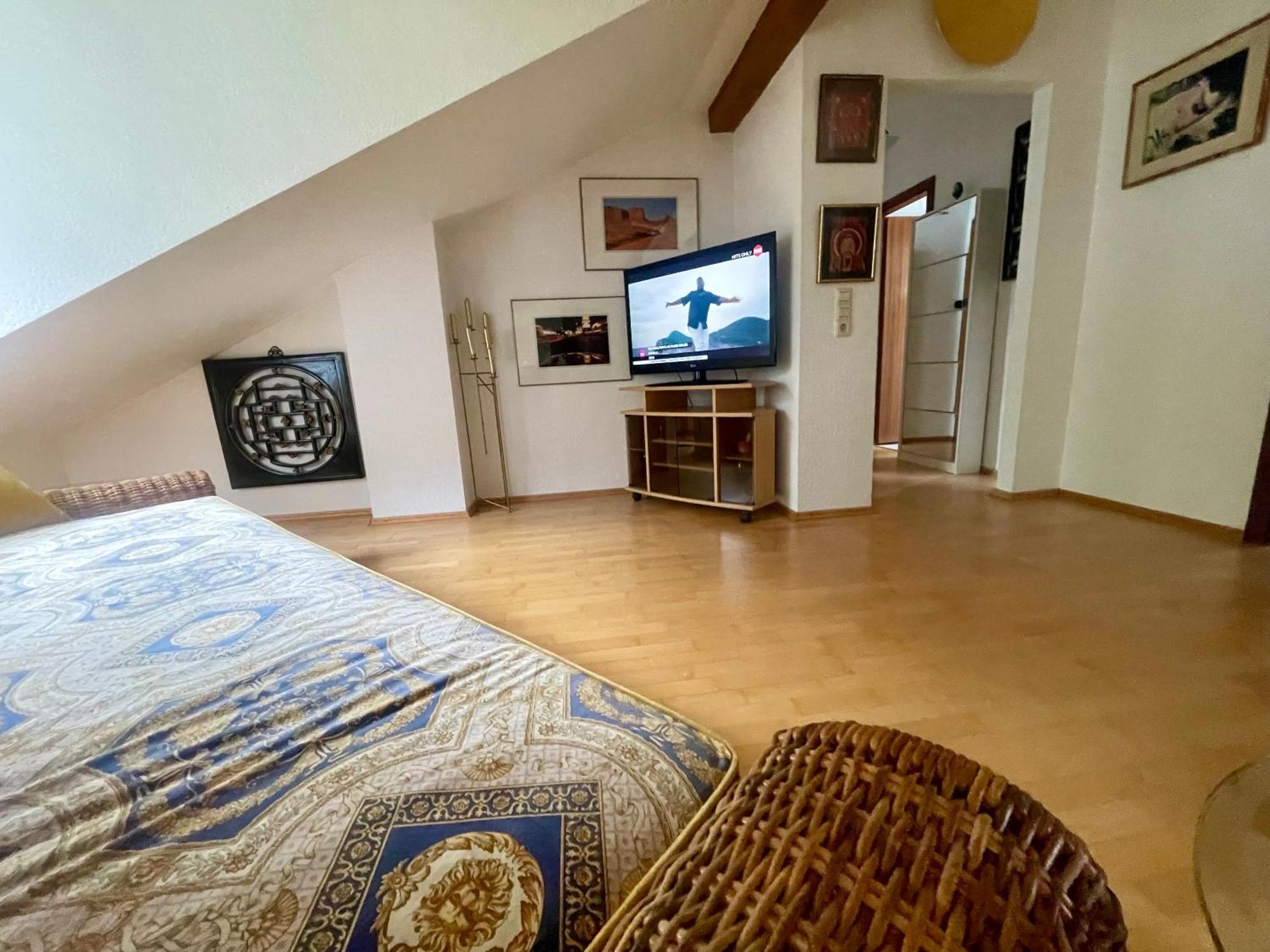 Wunderschoenes Grosses 3 Zimmer Apartament Zentrum Goldstadt Familienfreundlich Mit Garage 포르츠하임 외부 사진